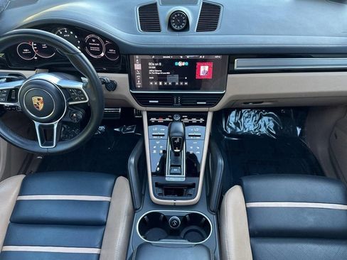 Used 2021 Porsche Cayenne GTS AWD/4WD image 28