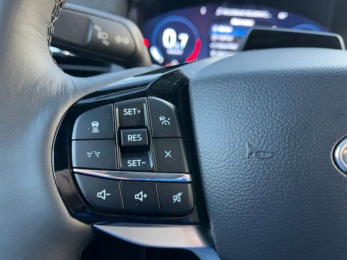 New 2026 Ford Explorer Platinum image 14