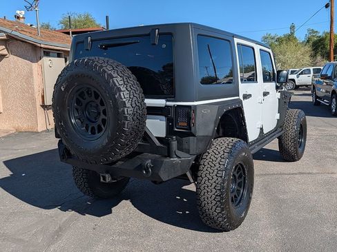 Used 2015 Jeep Wrangler Unlimited Rubicon image 7