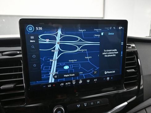 Used 2024 Ford Transit 350 XLT image 18