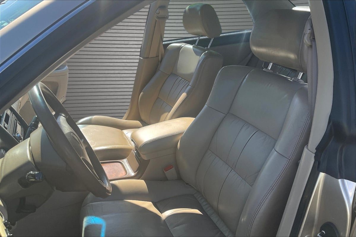 Used 2000 Lexus ES 330 w/ Lexus Value Pkg FWD image 18