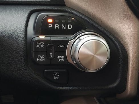 Certified 2019 RAM 1500 Laramie image 21