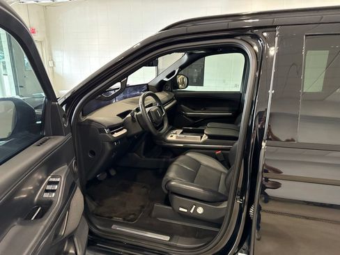 Used 2025 Lincoln Navigator Reserve w/ Jet Appearance Package AWD/4WD image 24