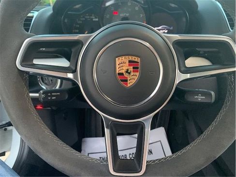 Used 2016 Porsche Cayman GT4 image 17