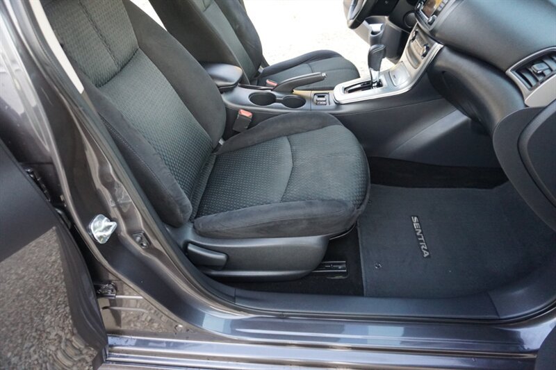 Used 2015 Nissan Sentra SR FWD image 16
