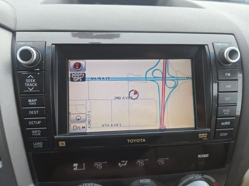 Used 2011 Toyota Sequoia Limited image 17