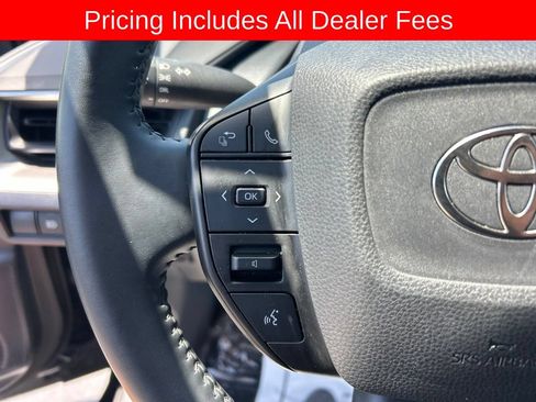 Used 2024 Toyota Prius LE FWD image 6