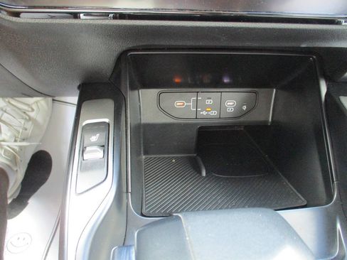 Used 2024 Kia Sorento S w/ Panoramic Sunroof Package AWD/4WD image 18