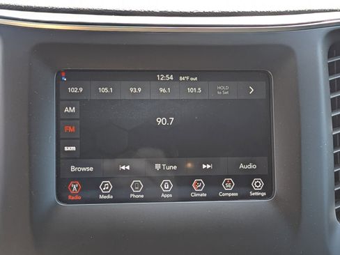 Used 2019 Jeep Cherokee Latitude w/ Popular Appearance Group image 20