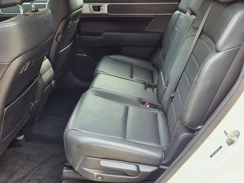 Used 2024 Hyundai Santa Fe Limited AWD/4WD image 13