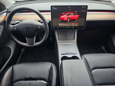 Used 2024 Tesla Model Y Long Range image 23