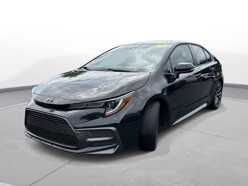 Used 2020 Toyota Corolla SE FWD image 2