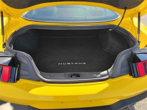 Used 2024 Ford Mustang GT Premium image 6