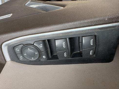 Used 2023 Chevrolet Silverado 1500 LTZ w/ Technology Package AWD/4WD image 21