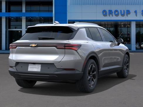 New 2026 Chevrolet Equinox EV LT FWD image 4