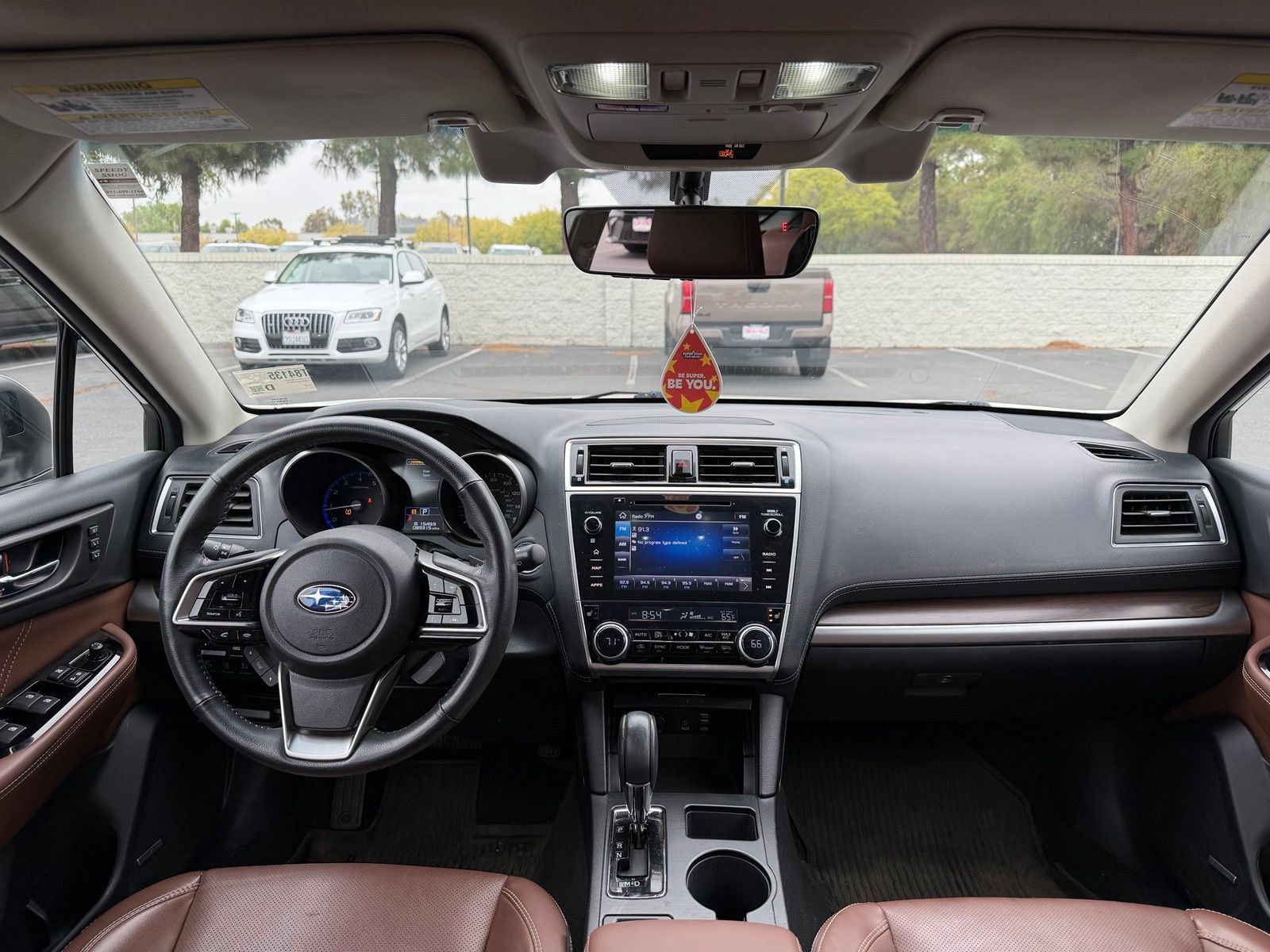 Used 2018 Subaru Outback 3.6R Touring w/ Popular Package #3 AWD/4WD image 4
