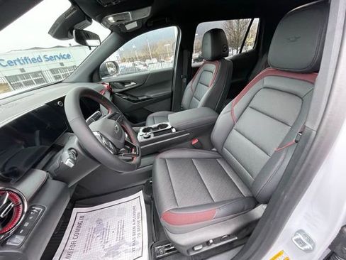 New 2026 Chevrolet Equinox RS w/ LPO, Floor Liner Package AWD/4WD image 34