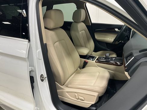 Used 2018 Audi Q5 2.0T Premium Plus w/ Premium Plus Package AWD/4WD image 9