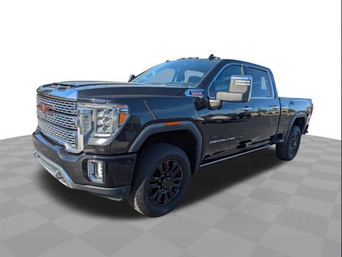 Certified 2022 GMC Sierra 2500 Denali w/ Denali Black Diamond Edition image 8