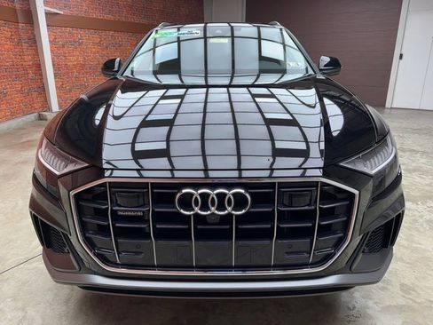 Used 2023 Audi Q8 Premium Plus image 8