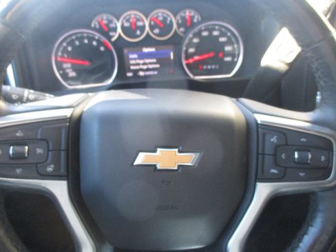 Used 2020 Chevrolet Silverado 1500 LT w/ Texas Edition image 17