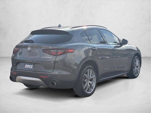 Used 2018 Alfa Romeo Stelvio Ti Sport image 5