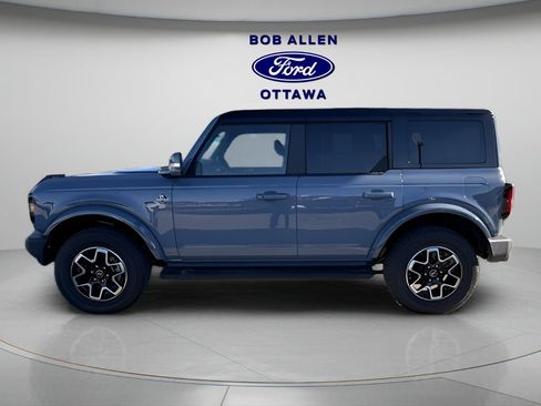 Used 2024 Ford Bronco Outer Banks image 2