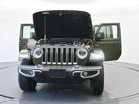 Used 2023 Jeep Wrangler Unlimited Sahara w/ Cold Weather Group AWD/4WD image 35