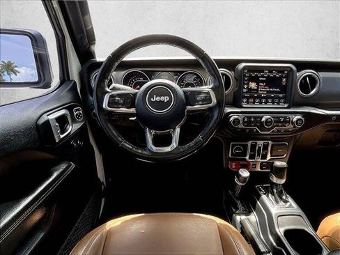 Used 2020 Jeep Wrangler Unlimited Rubicon w/ Dual Top Group AWD/4WD image 7