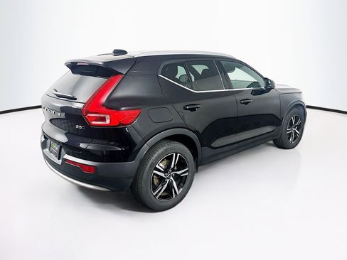 Used 2025 Volvo XC40 B5 Core AWD/4WD image 9