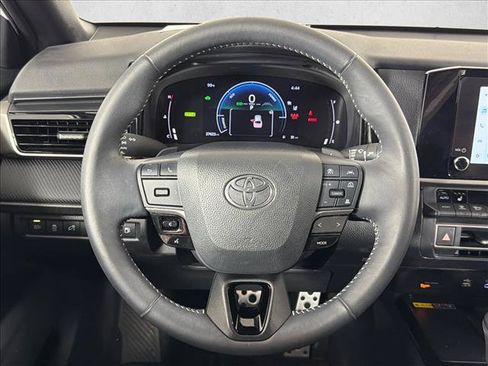 Used 2025 Toyota Camry SE w/ Convenience Package FWD image 23