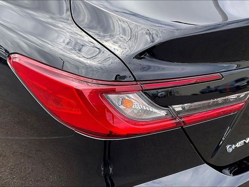 Used 2025 Toyota Camry LE image 27