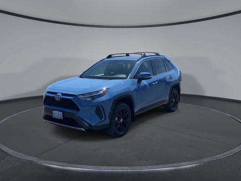Certified 2023 Toyota RAV4 SE w/ Convenience Package AWD/4WD image 5