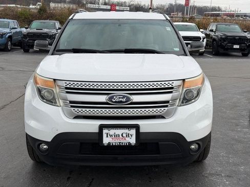Used 2015 Ford Explorer XLT w/ Equipment Group 202A image 10