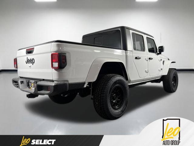 Used 2023 Jeep Gladiator Sport AWD/4WD image 5