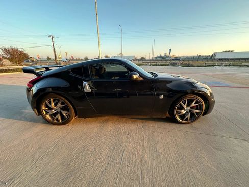 Used 2015 Nissan 370Z Coupe image 6