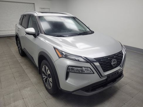 Used 2022 Nissan Rogue SV w/ SV Premium Package image 13