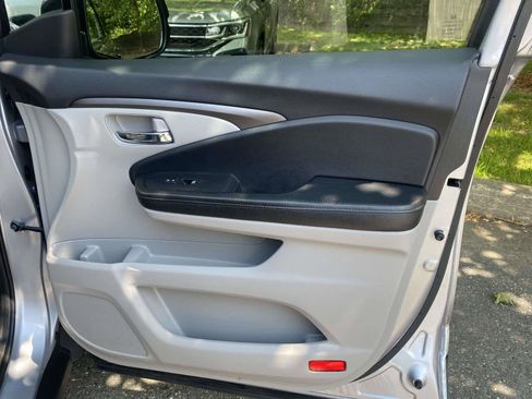 Used 2017 Honda Pilot EX image 34