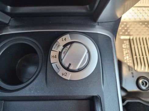 Used 2019 Toyota 4Runner SR5 Premium AWD/4WD image 28
