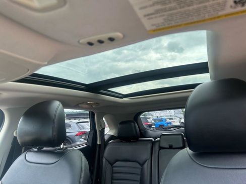 Used 2016 Ford Edge SEL w/ Equipment Group 201A AWD/4WD image 27