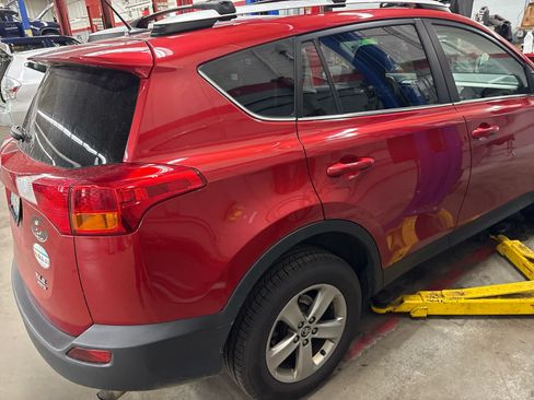 Used 2015 Toyota RAV4 XLE AWD/4WD image 10