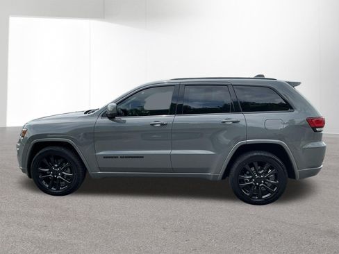 Used 2021 Jeep Grand Cherokee Laredo X AWD/4WD image 6