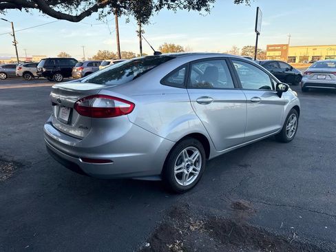 Used 2018 Ford Fiesta SE FWD image 7
