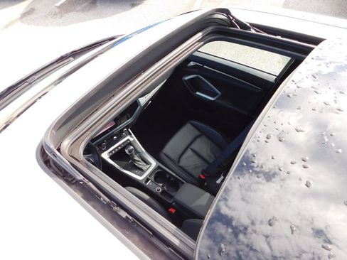 Used 2023 Audi Q3 2.0T Premium image 10