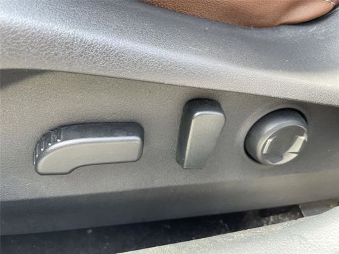 Used 2022 Subaru Outback Touring XT image 13