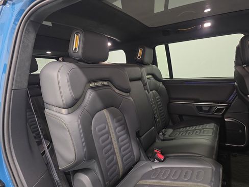 Used 2023 Rivian R1S Adventure AWD/4WD image 23