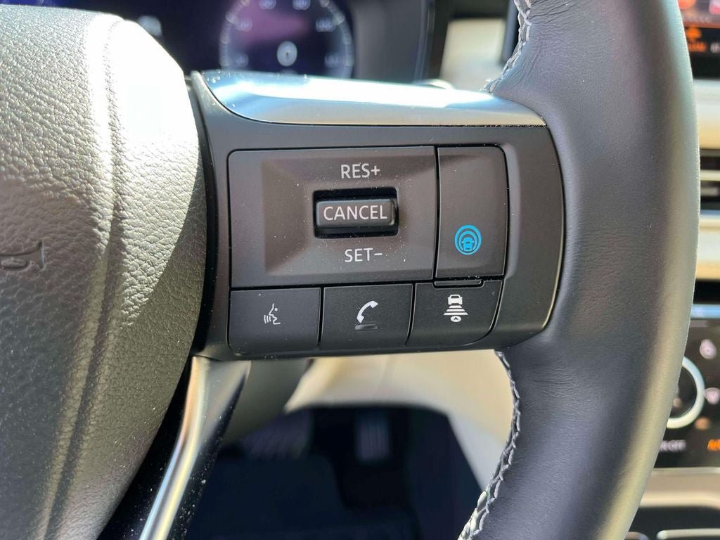 Used 2025 INFINITI QX60 Sensory w/ Vision Package AWD/4WD image 32