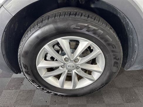 Used 2018 Kia Sorento AWD image 31