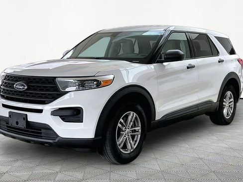 Used 2022 Ford Explorer 4WD w/ Class IV Trailer Tow Package image 3