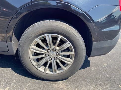 Used 2017 Cadillac XT5 Luxury w/ Driver Awareness Package AWD/4WD image 14